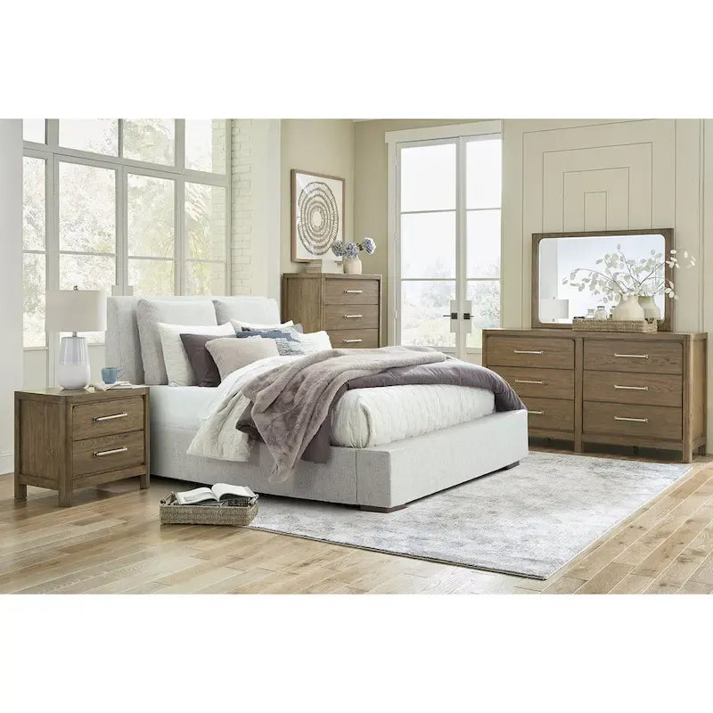 Letto a piattaforma imbottito marrone chiaro, testiera affusolata, Queen/California King