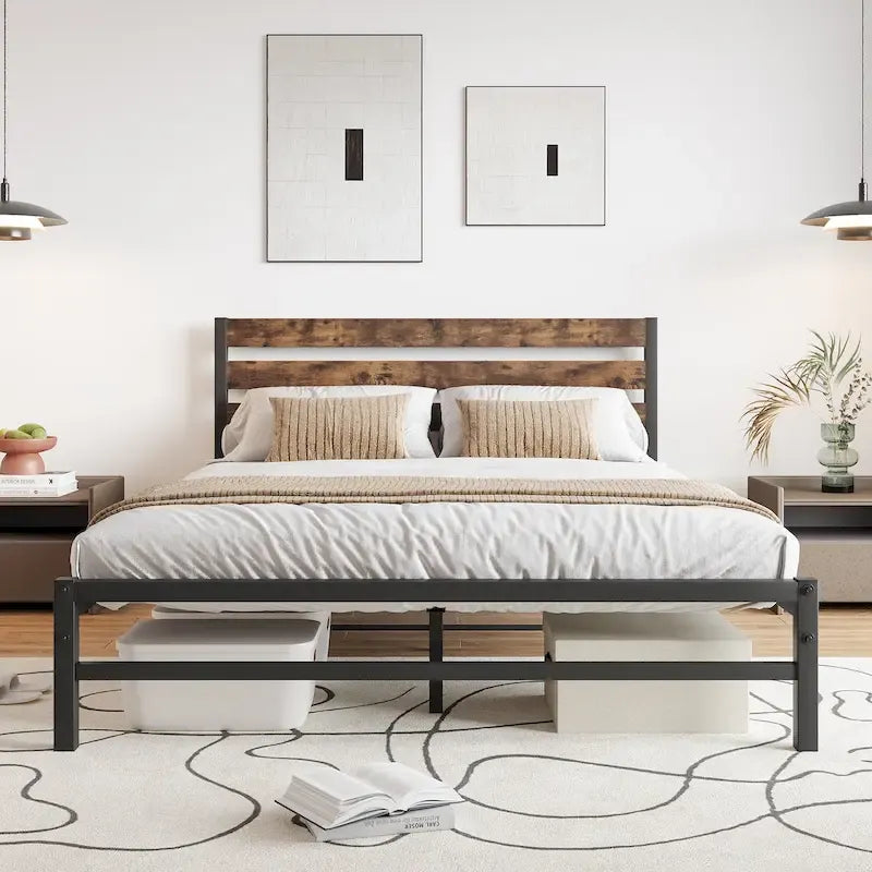 Struttura letto matrimoniale Queen in marrone/nero con testiera e pediera in legno, 1 persona